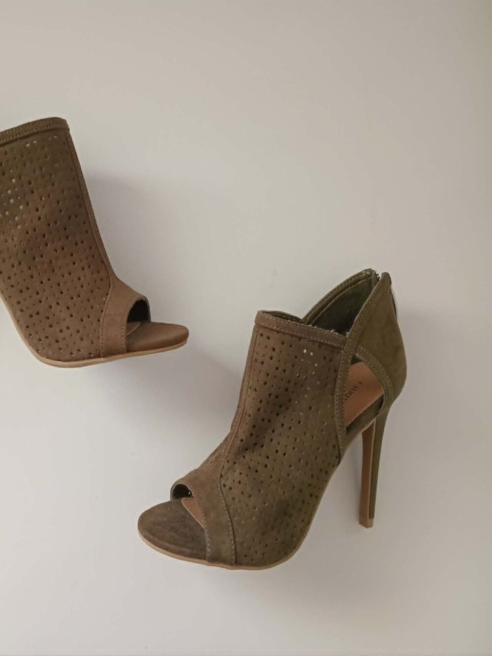 Women's Bootie Sandal Heels Christian Siriano Green Open Shoes - size 5 - Picture 4 of 9